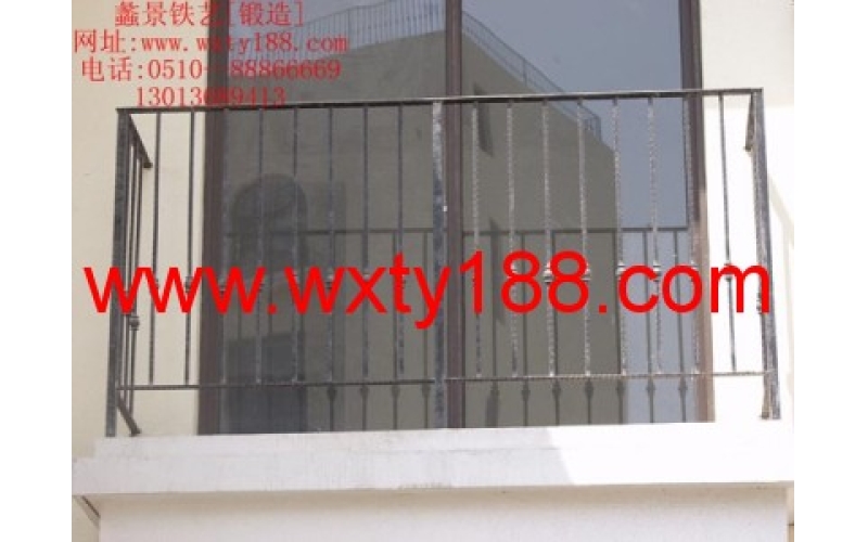 The balcony guardrail