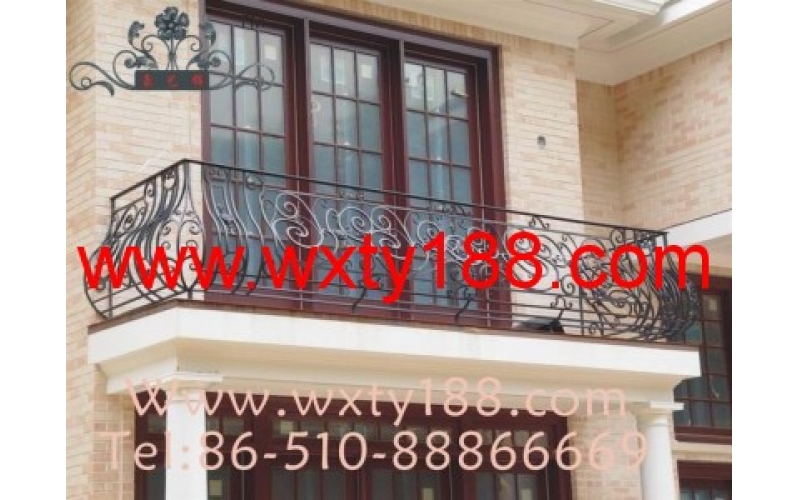 The balcony guardrail