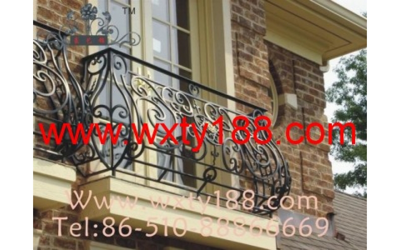 The balcony guardrail