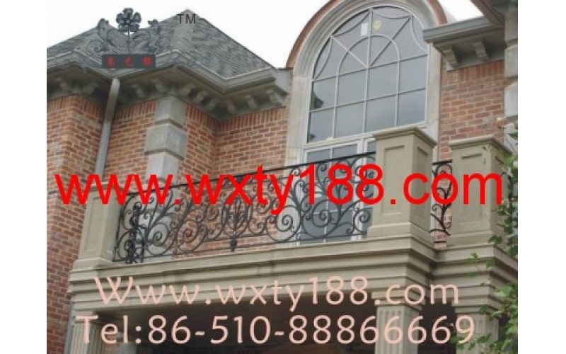 The balcony guardrail
