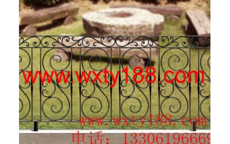 The balcony guardrail